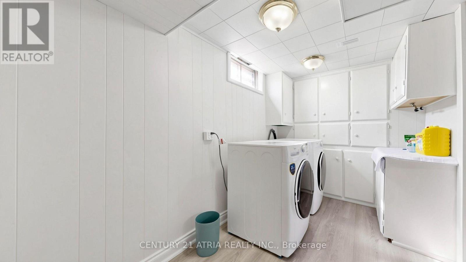 982 RENFREW COURT - 34