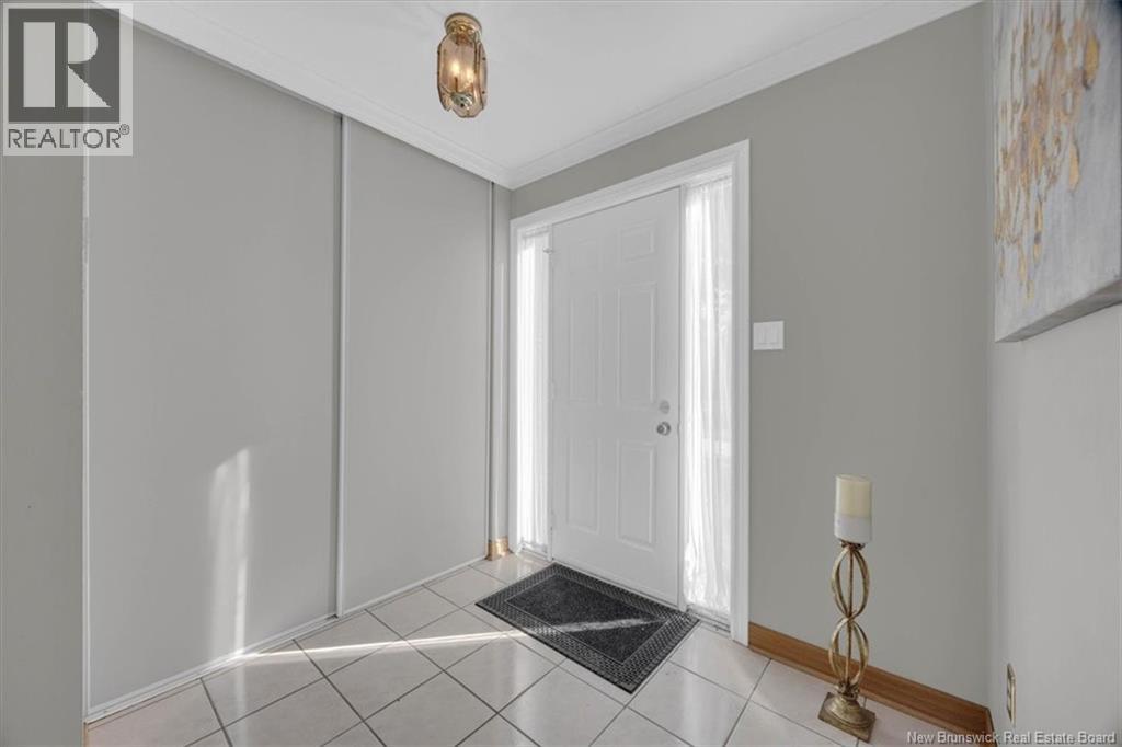 90 Brentwood Crescent, Saint John, New Brunswick, E2K4R4, Saint John, New Brunswick — photo 2 of 5