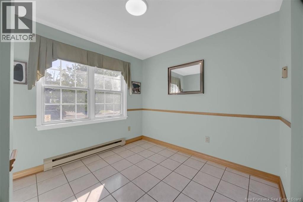 90 Brentwood Crescent, Saint John, New Brunswick, E2K4R4, Saint John, New Brunswick — photo 4 of 5