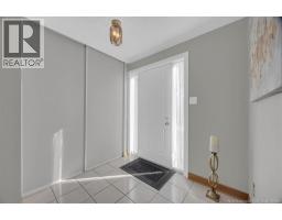 90 Brentwood Crescent, photo 2