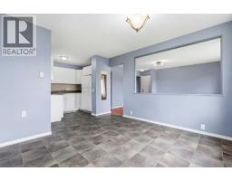 4pc Bathroom - 3804 Dover Ridge Drive Se, Calgary, AB T2B2C9 Photo 11