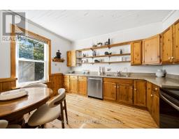 Recreational, Games room - 189 Pacific Avenue, Toronto, ON M6P2P6 Photo 10