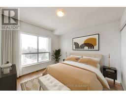 902 - 810 Scollard Court, Mississauga, ON L5V0A4 Photo 8
