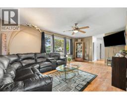 Family room - 4804 38 Street, Lloydminster, SK S9V0B3 Photo 7