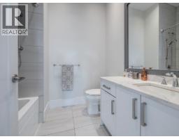 5950 Compass Lane, Sechelt, BC V7Z0V1 Photo 16