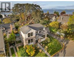 2680 Margate Ave, Oak Bay, BC V8S3A7 Photo 25