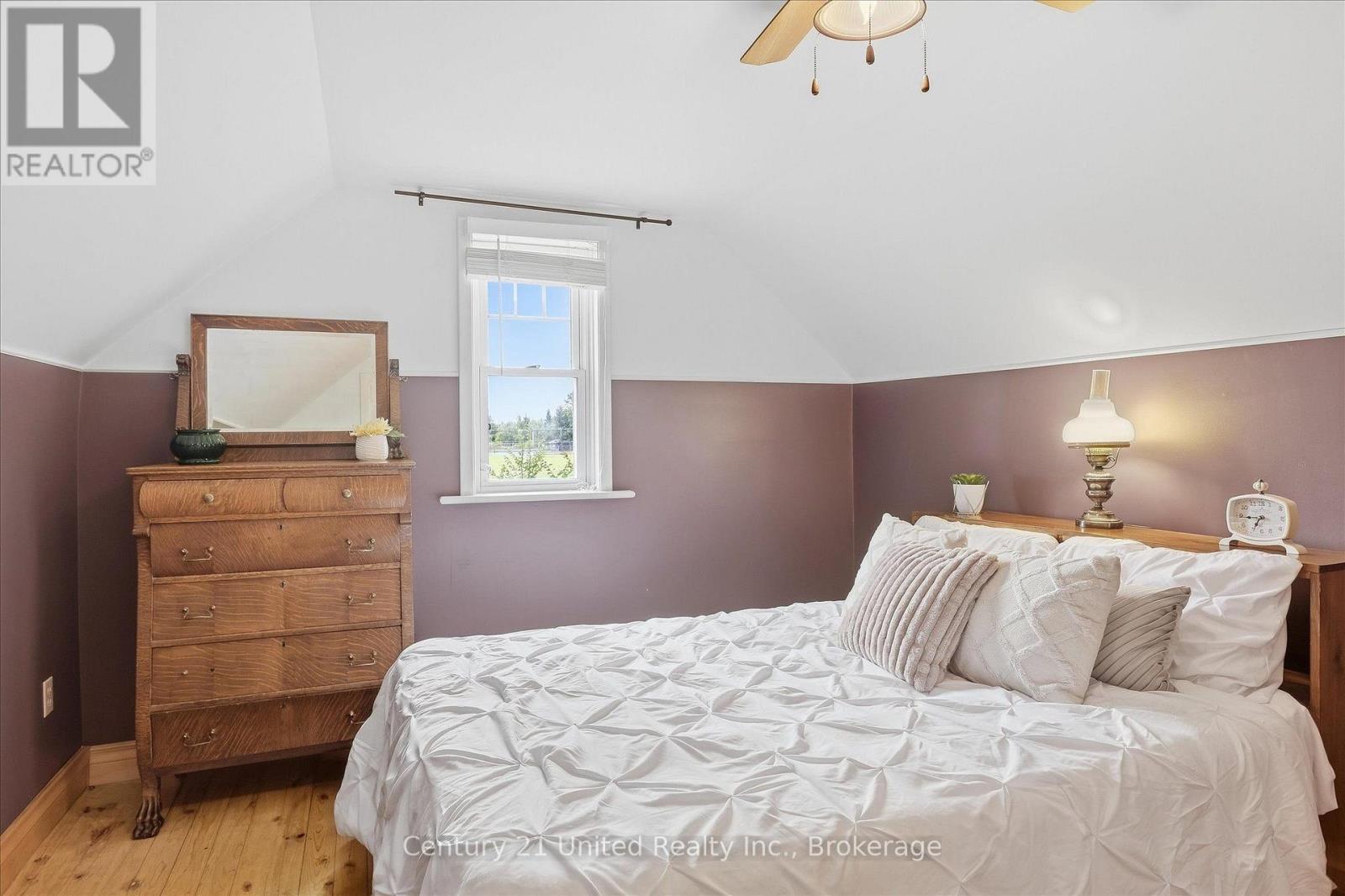 164 HILLSIDE DRIVE - Image 22