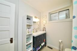 262 Chalmers Avenue, Winnipeg, MB R2L0E9 Photo 23