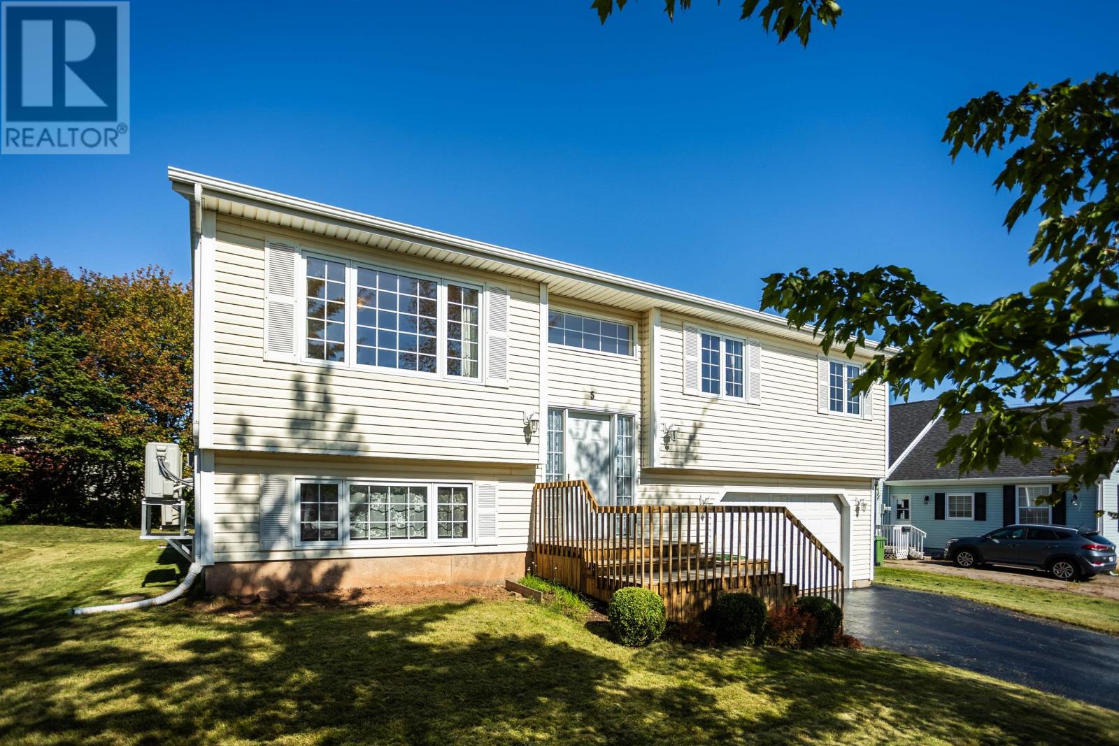 5 Commonwealth Avenue, Charlottetown, Prince Edward Island, C1E2E7, Charlottetown, Prince Edward Island — photo 1 of 5