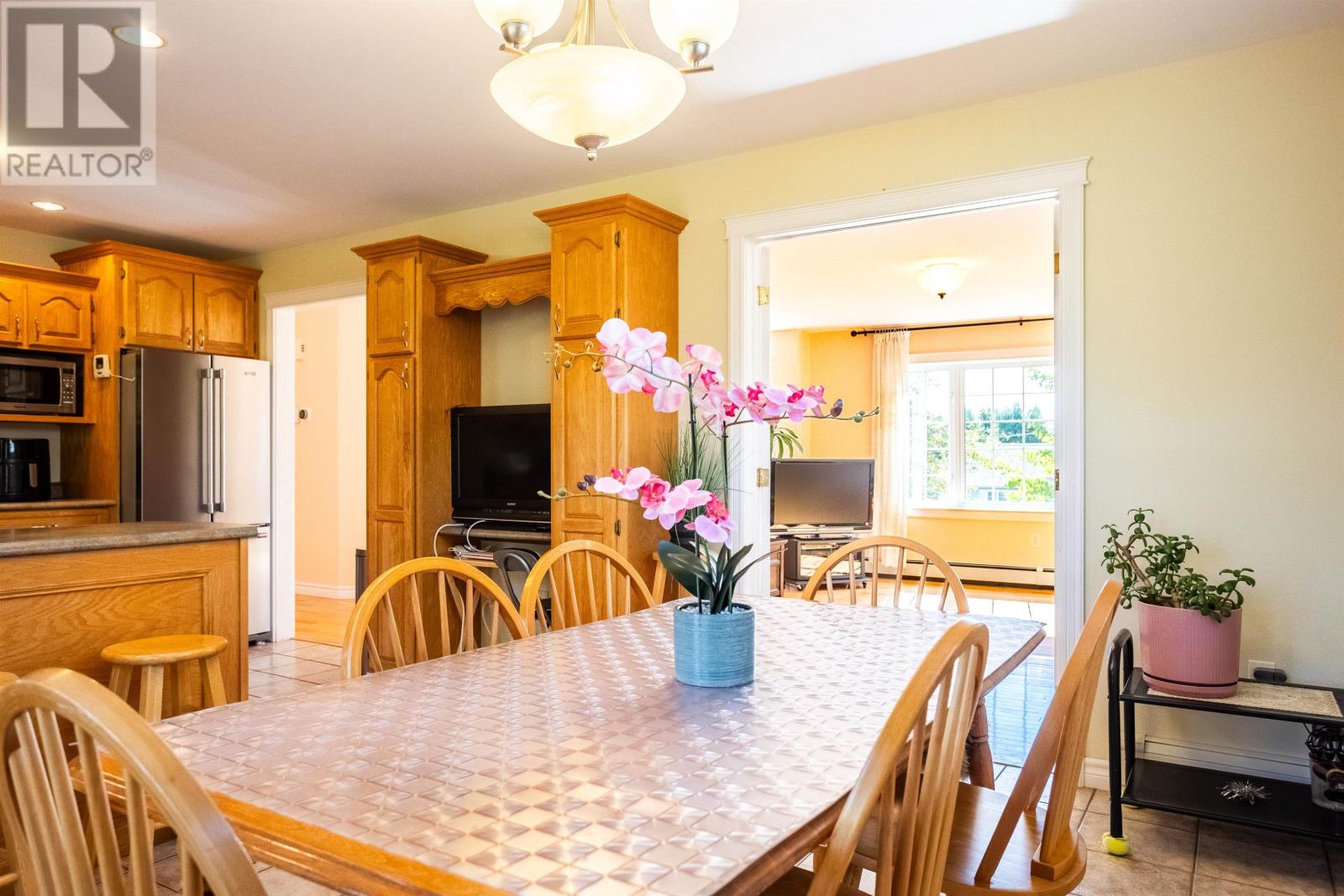 5 Commonwealth Avenue - 16