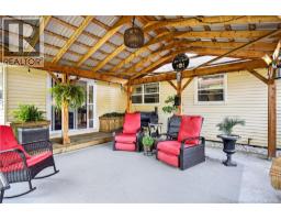 Living room - 228 Wellington Street, Miramichi, NB E1N1M9 Photo 10