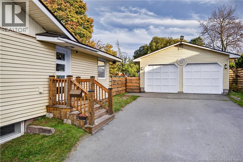 228 Wellington Street, Miramichi, New Brunswick, E1N1M9, Miramichi, New Brunswick — photo 4 of 5