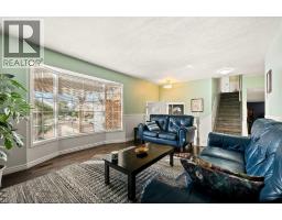 Living room - 4019 58 Avenue Close, Lloydminster, AB T9V2P6 Photo 7