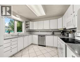 2pc Bathroom - 4019 58 Avenue Close, Lloydminster, AB T9V2P6 Photo 11