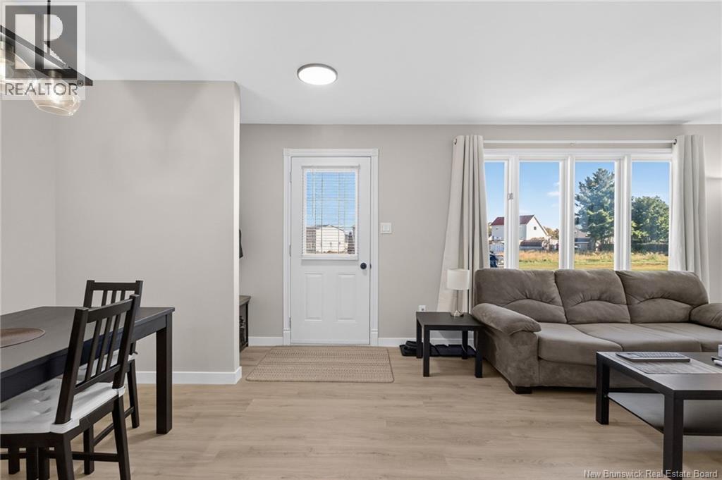 25 Boishebert Street - 8