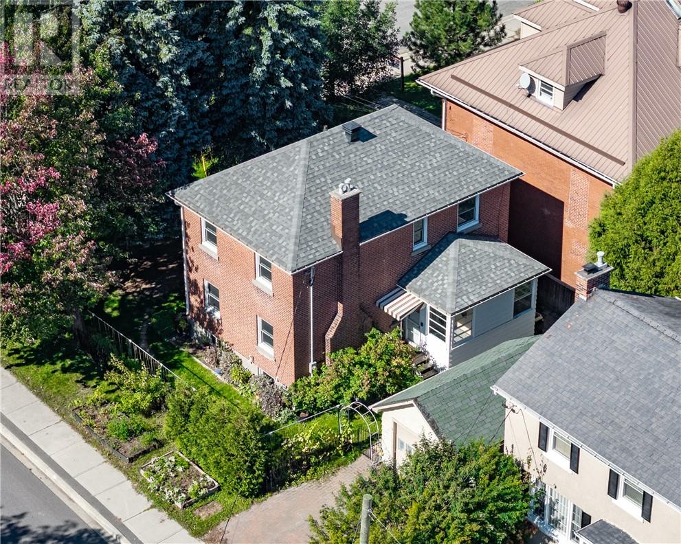 332 Homewood Avenue, Sudbury, Ontario, P3E3P7, Sudbury, Ontario — photo 1 of 5
