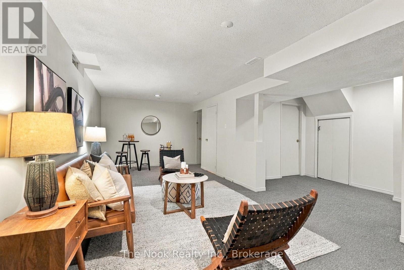 27 FIELD CRESCENT - 28