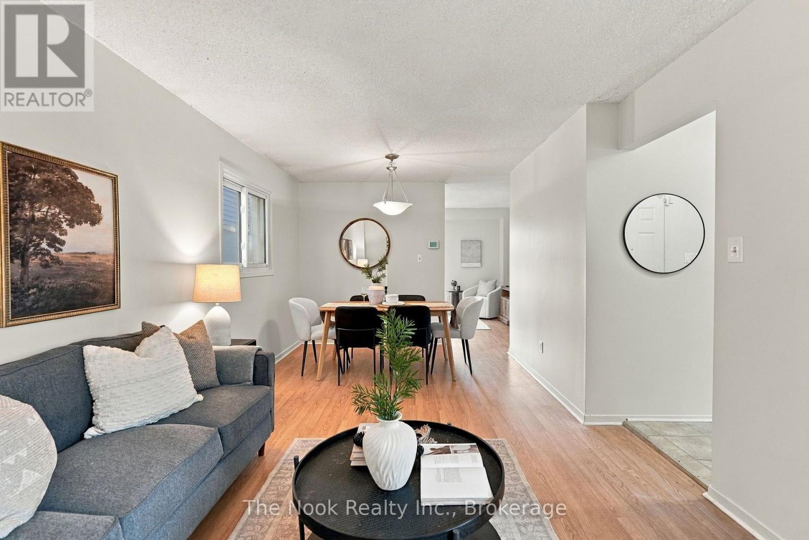 27 FIELD CRESCENT - 3
