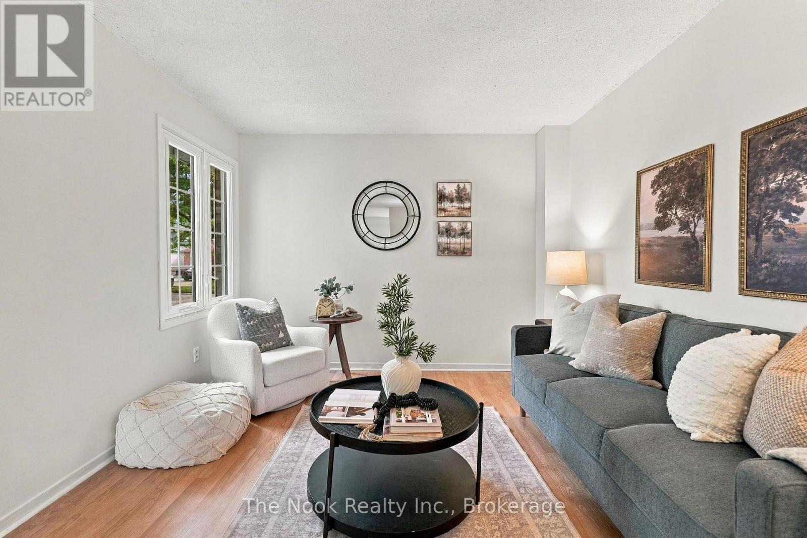 27 FIELD CRESCENT - Image 5