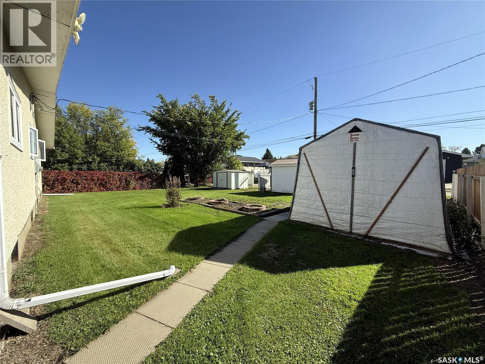 #433-435 25th STREET E - 25