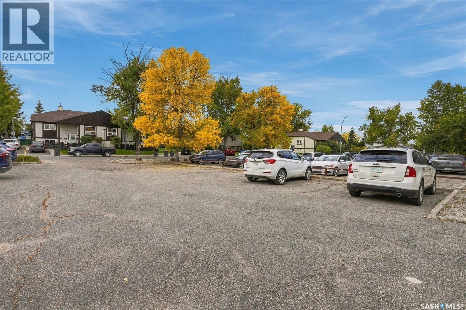 #28 6918 Blakeney DRIVE - 29