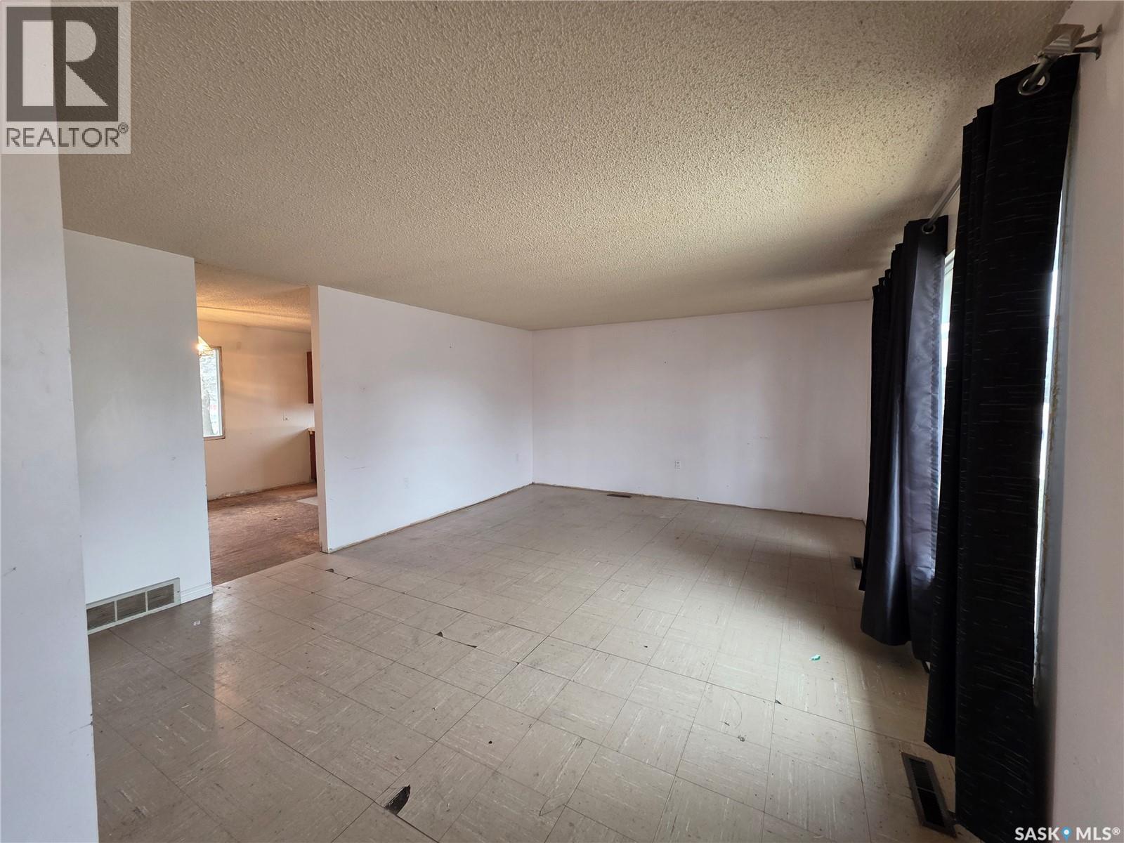 314 2nd AVENUE, Young — photo 2