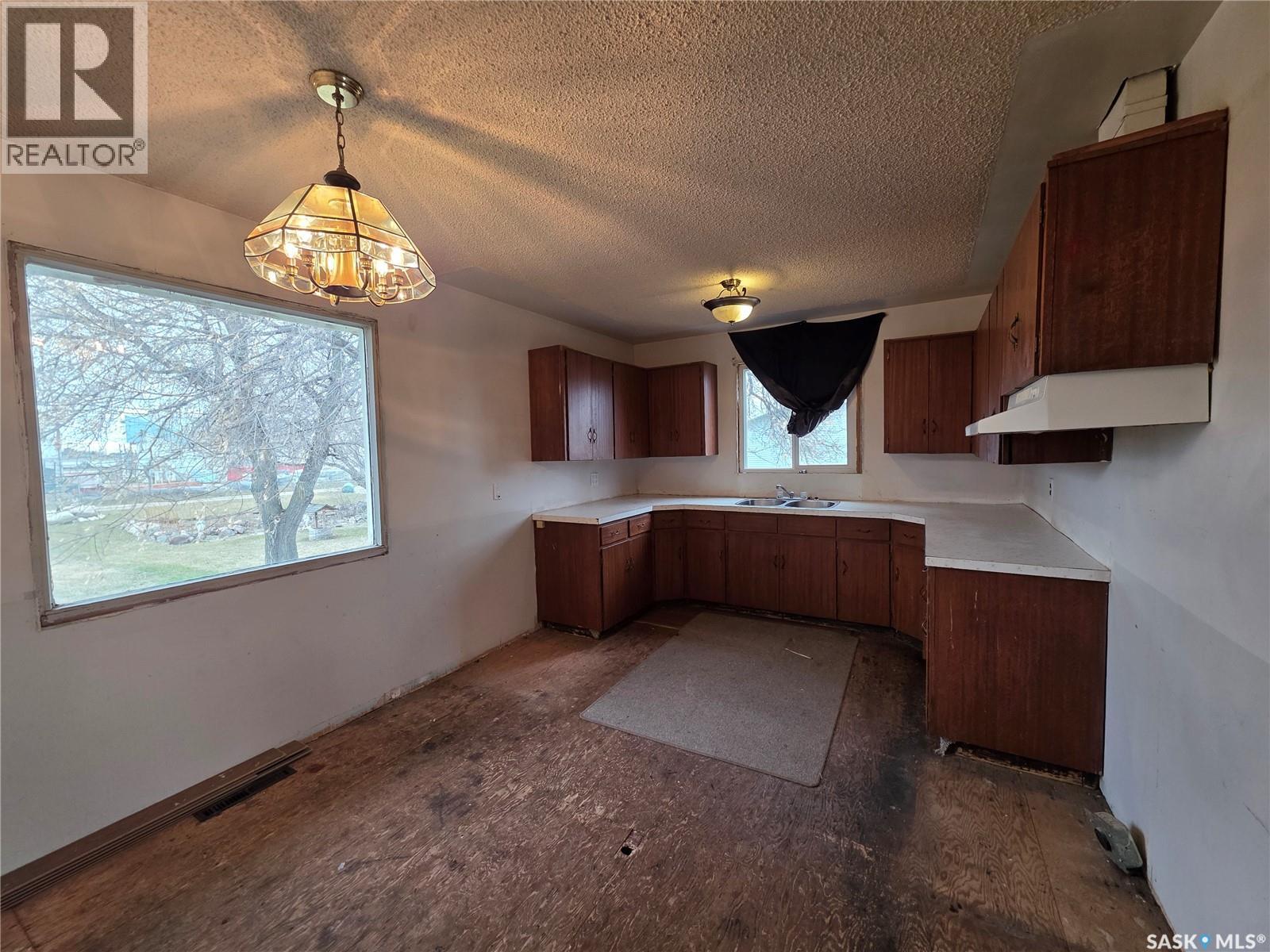 314 2nd AVENUE, Young — photo 4