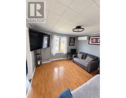 19 Glendale Avenue thumbnail 4