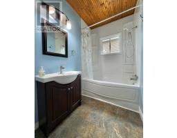 138 Memorial Drive thumbnail 12