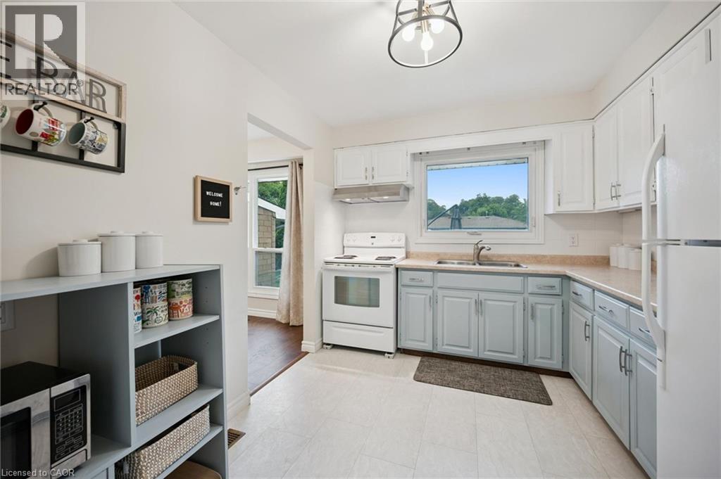 37 SHADELAND Crescent - 12