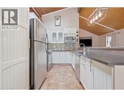 Kitchen - 430 Winniett Street, Caledonia, ON N3W1E4 Photo 7