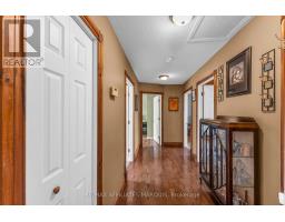 174 Mcguire Road, Montague, ON K7A4S4 Photo 9