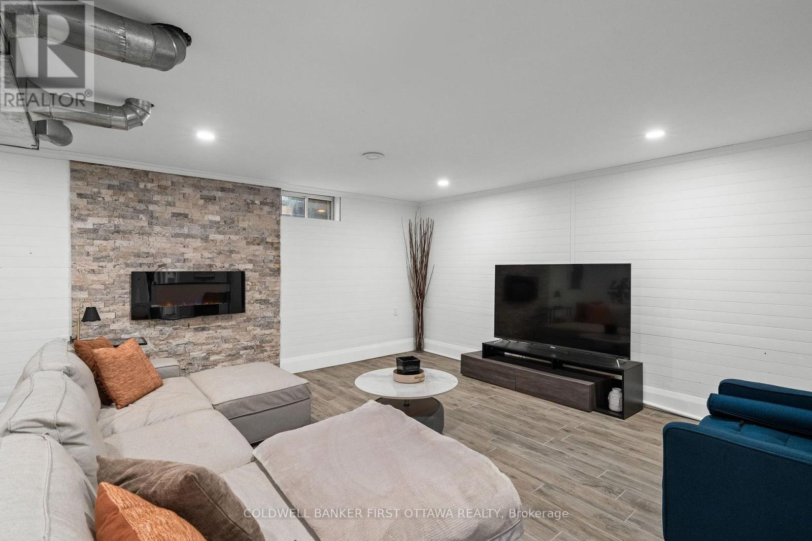 1537 JOHN QUINN ROAD - Image 31