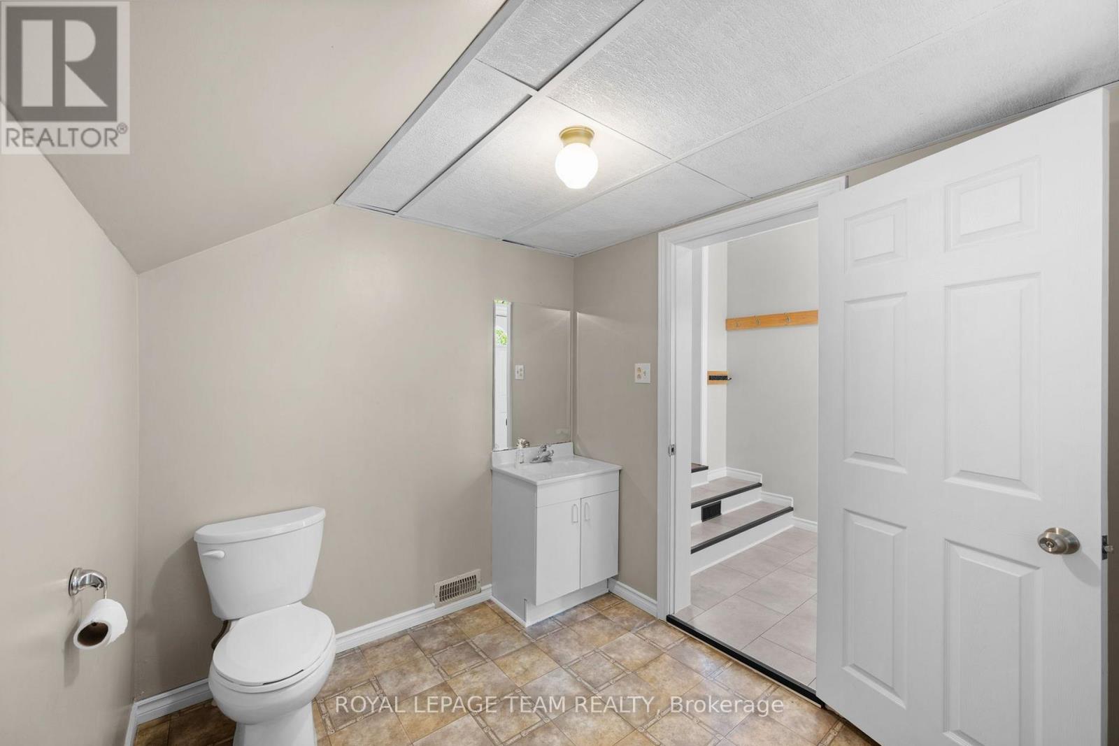 2952 LOUGH ROAD - Image 16