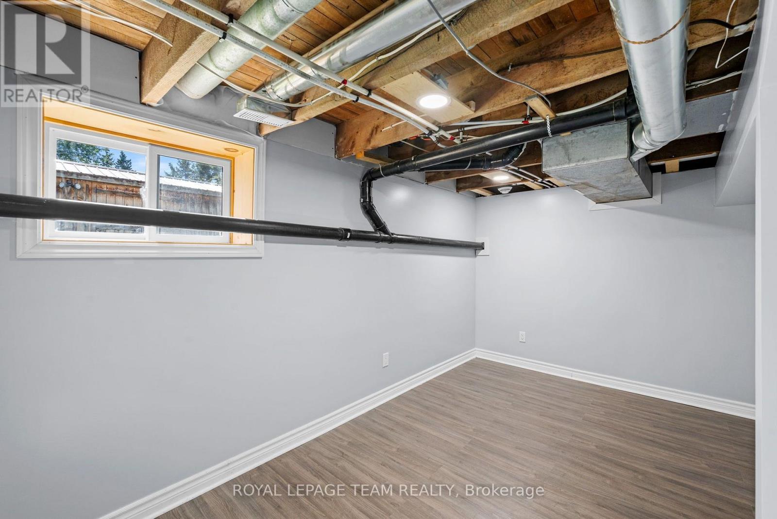 2952 LOUGH ROAD - Image 20