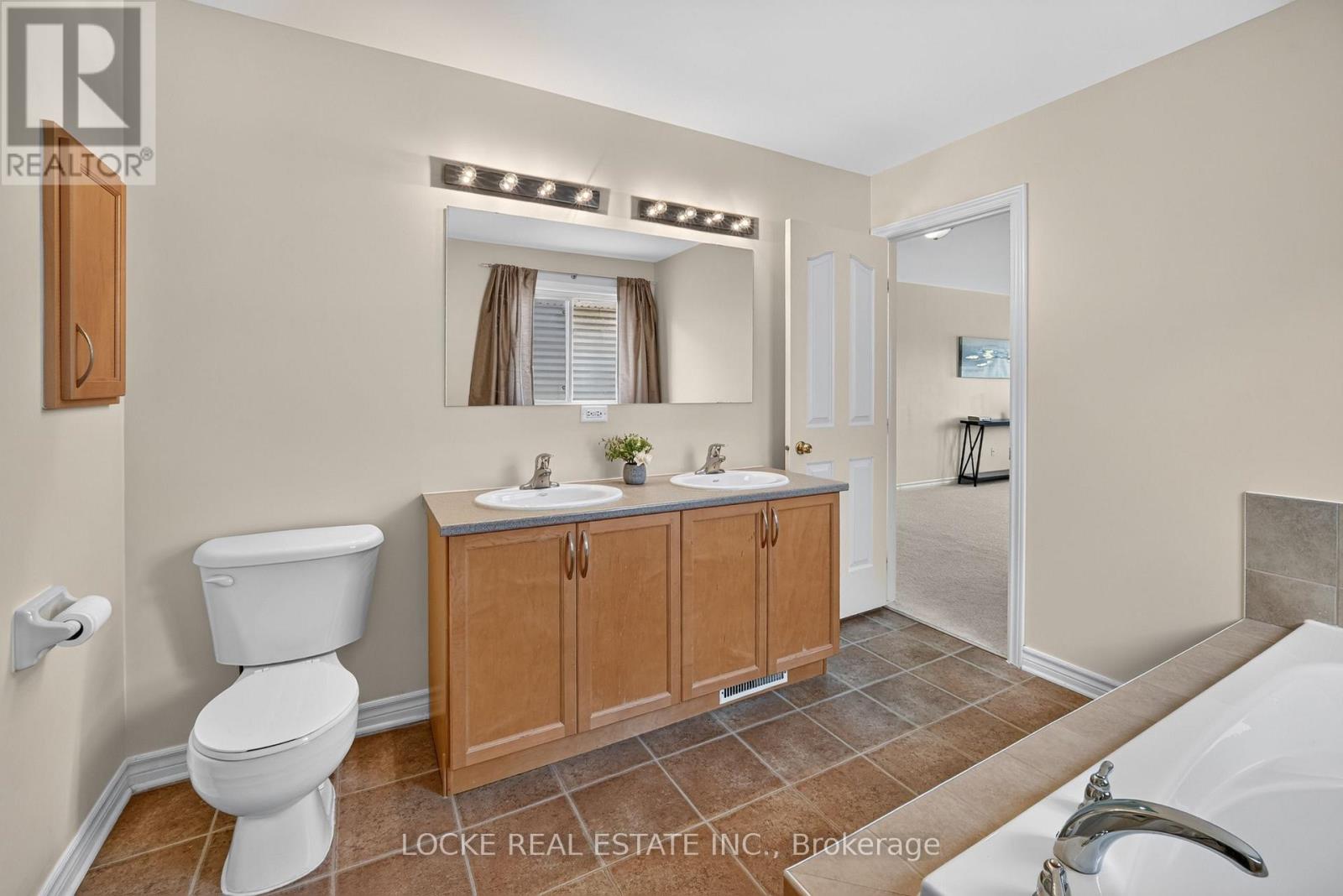 658 EVERLASTING CRESCENT - Image 31