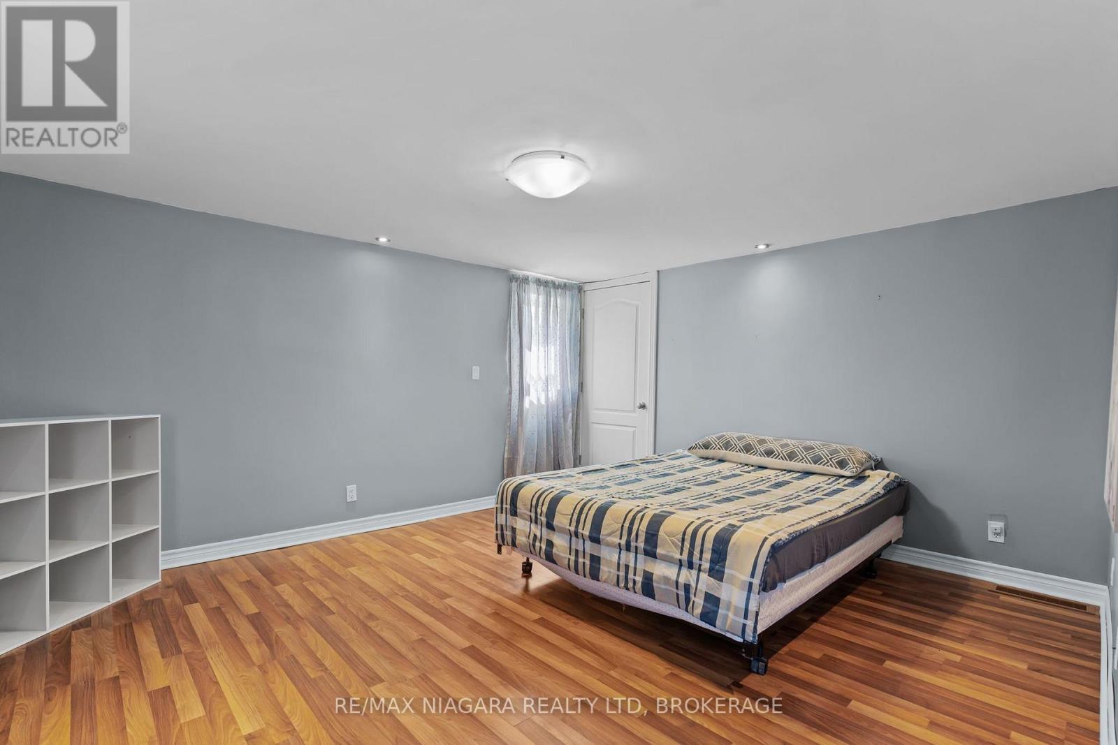 121 KNOLL STREET - 14