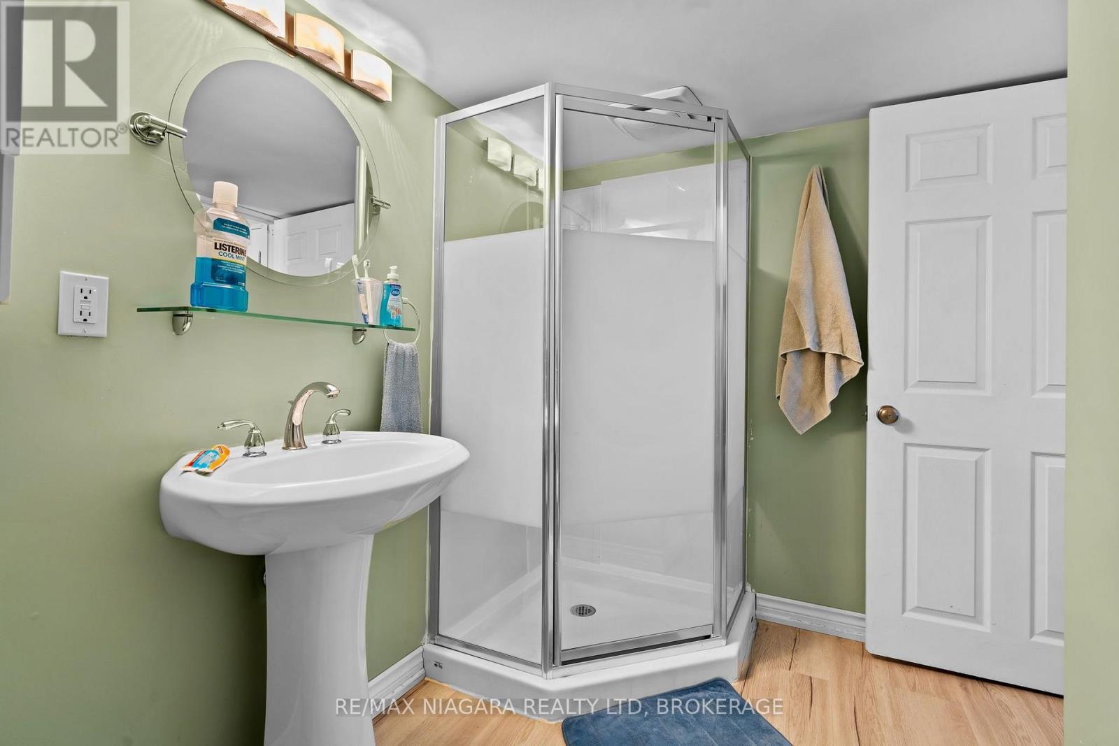 121 KNOLL STREET - Image 17