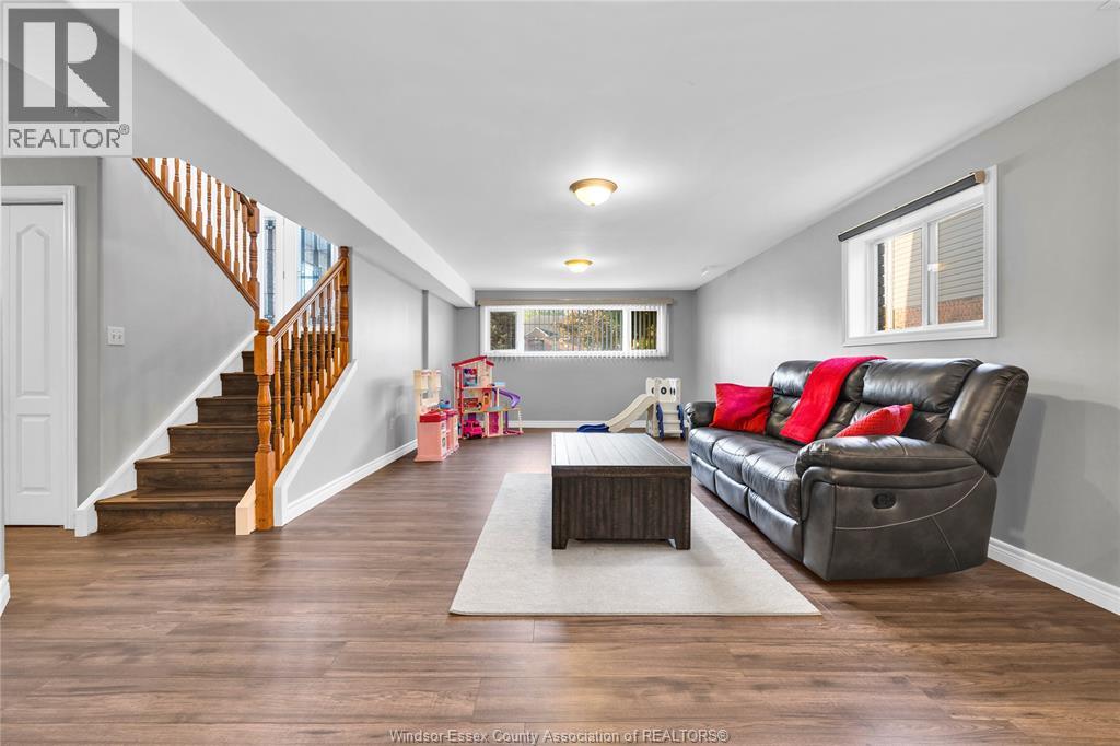 237 WOODVIEW DRIVE - 25