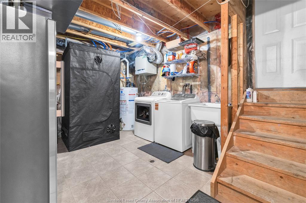 237 WOODVIEW DRIVE - 31