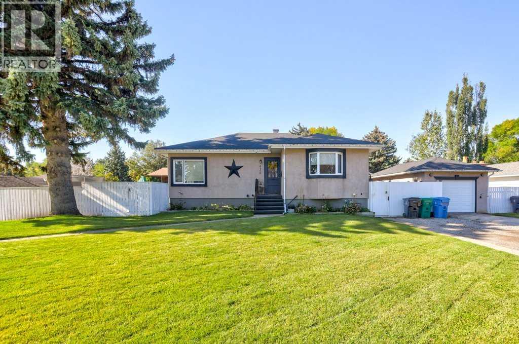 430 Dieppe Boulevard South, Lethbridge, Alberta, T1J3X1, Lethbridge, Alberta — photo 1 of 5