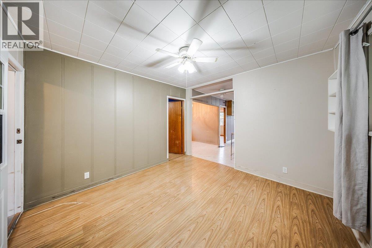 256 2nd Avenue - Image 18