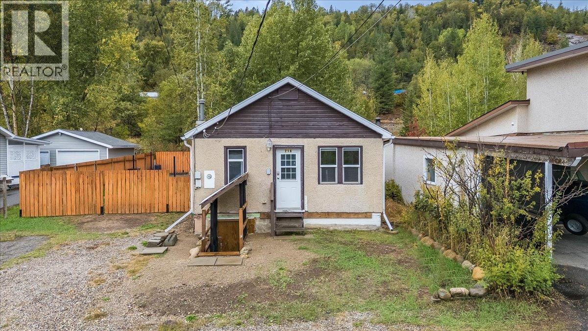 256 2nd Avenue - 2