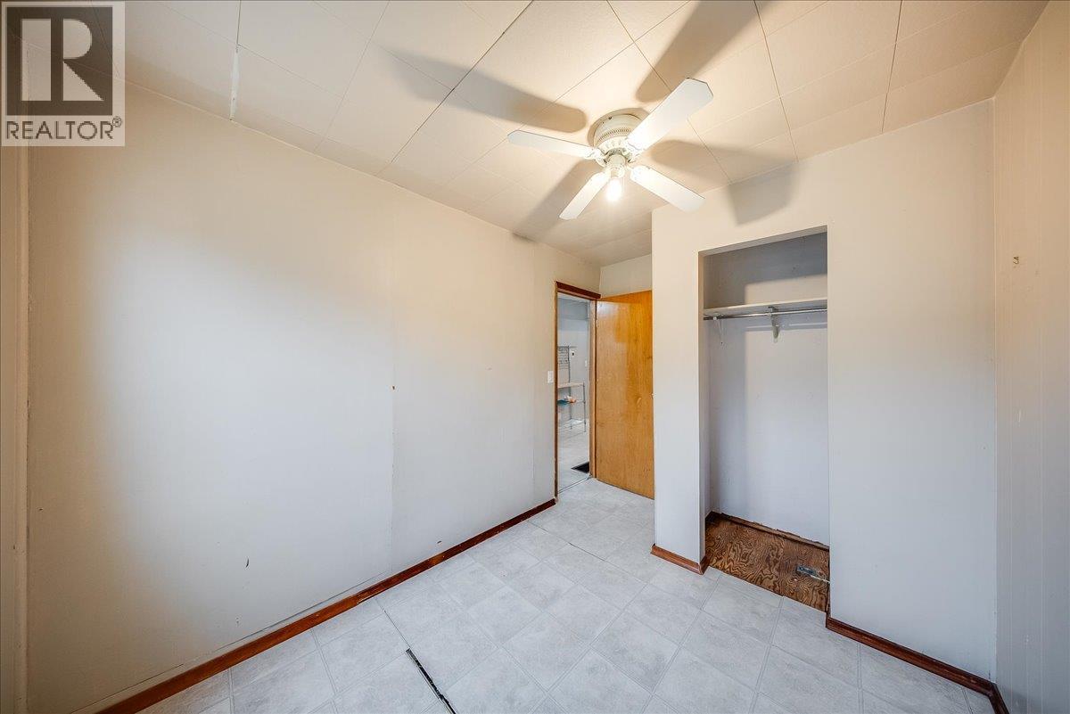 256 2nd Avenue - Image 21