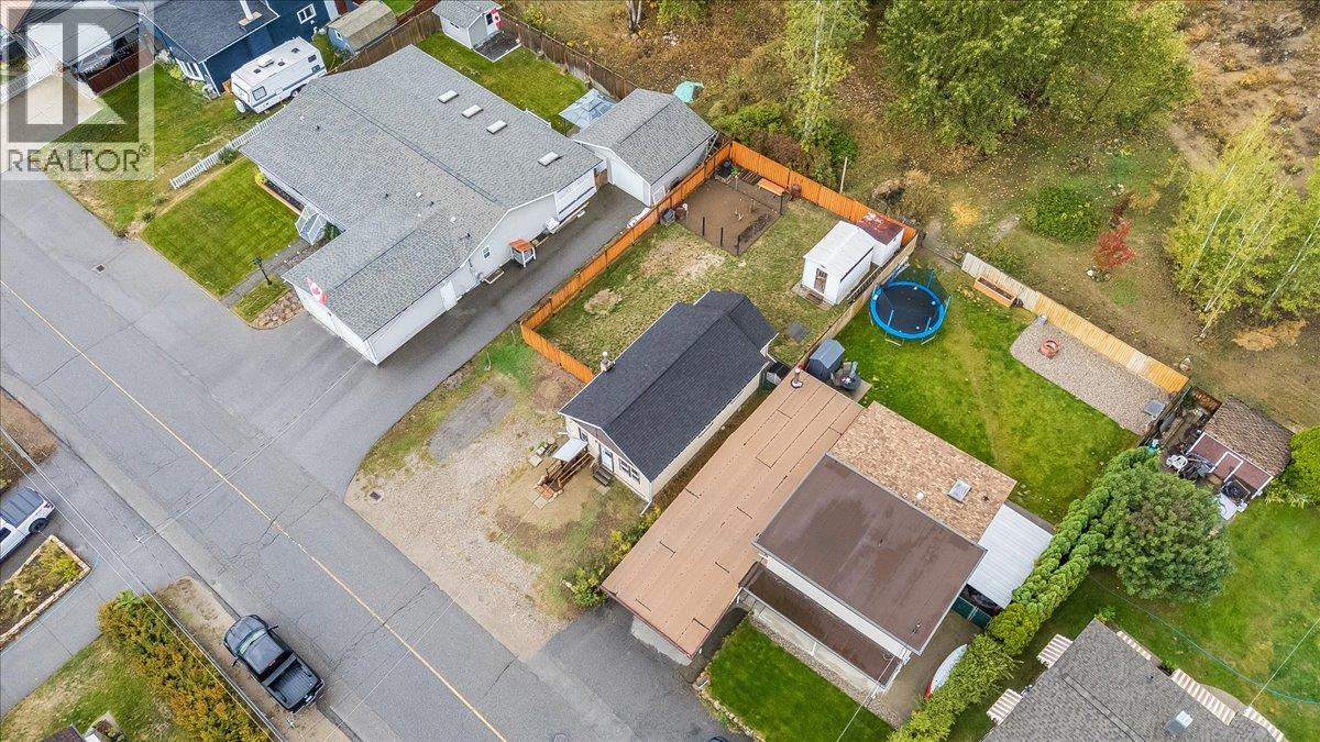 256 2nd Avenue - Image 27