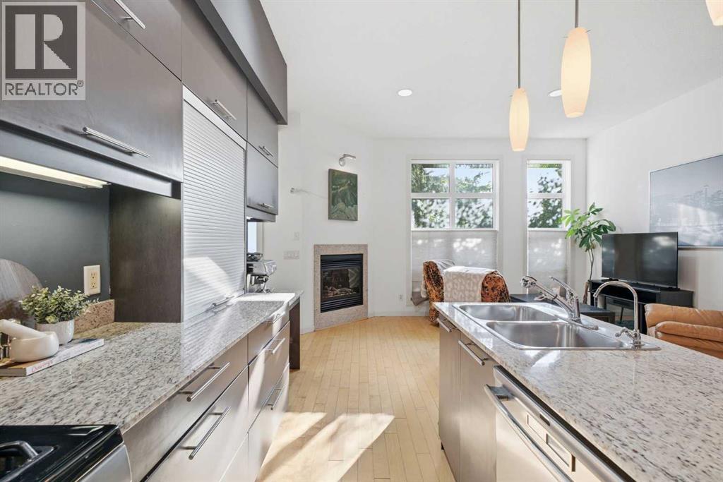 #1 1911 28 Street SW - 10