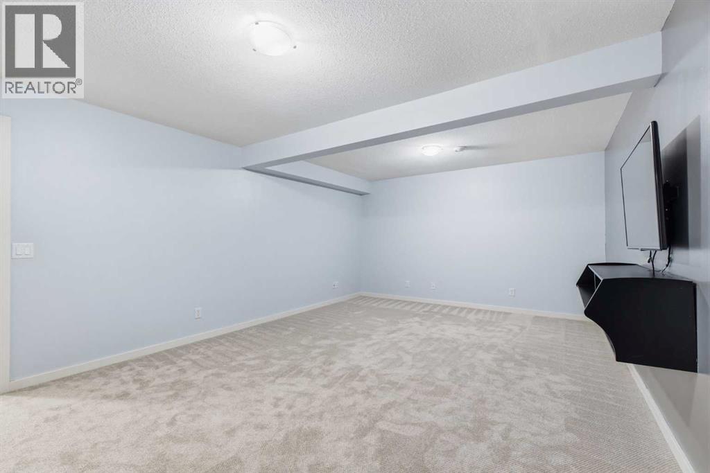 #1 1911 28 Street SW - 32