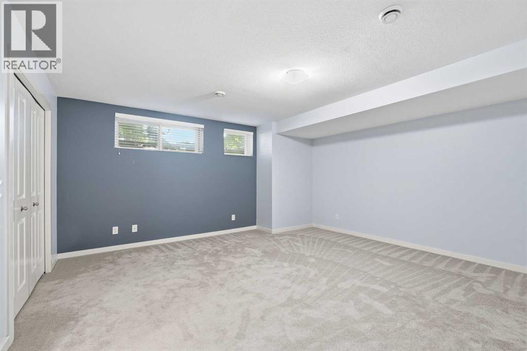 #1 1911 28 Street SW - 37