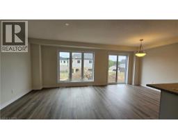 Great room - 395 Benninger Drive, Kitchener, ON N2E0K1 Photo 7