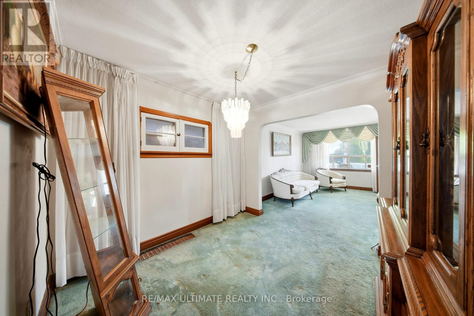 500 A NORTHCLIFFE BOULEVARD - 11